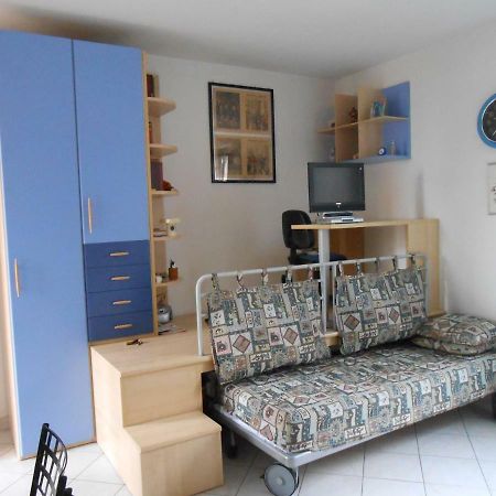 Monolocale A Peschiera Del Garda Vista Lagoアパートメント エクステリア 写真